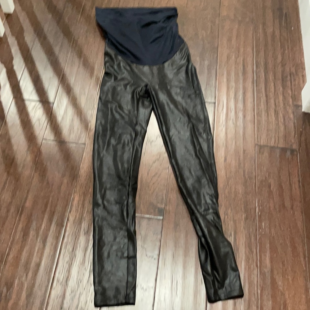 Spanx maternity faux leather leggings - large - EUC